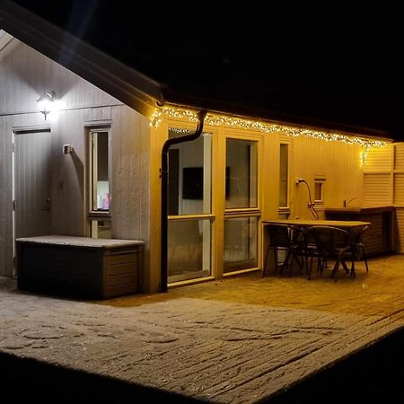 Feriehus Ved Sjoen Tomra Kültér fotó